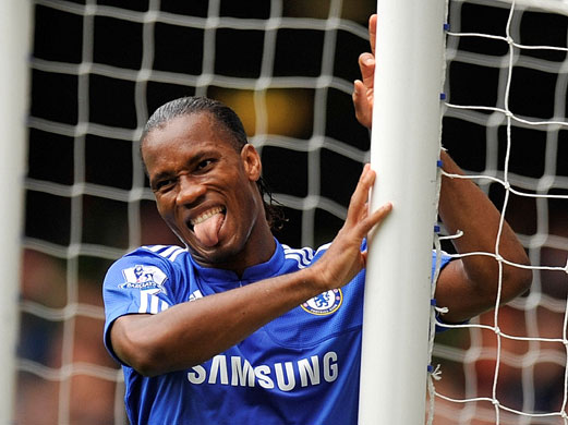 Premier League: Chelsea's Drogba reacts