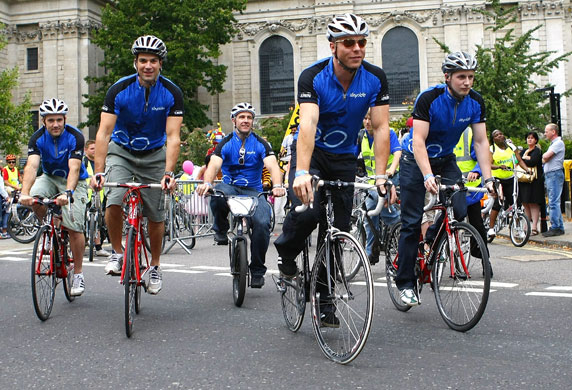 London's Skyride: Jason Kenny, Chris Hoy, Jamie Staff, Gethin Jones and Ross Edgar