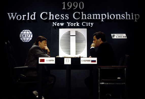 Kasparov v Karpov: Kasparov and Karpov Play for World Chess Championship