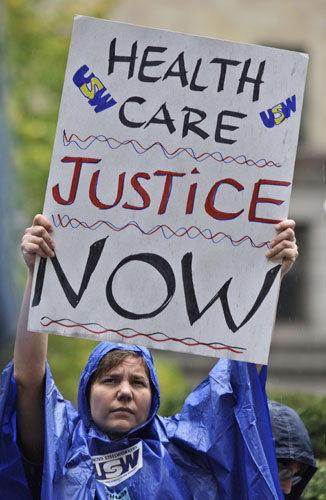 Protest G20 Pittsburgh: rally calling for healthcare reform