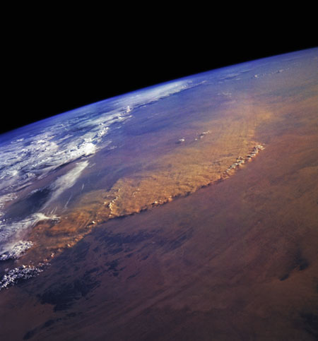 Dust storm: Dust Storm in the Sahara Desert