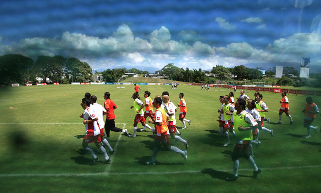 24sport: Costa Rican national soccer team run during a training session in San Jose