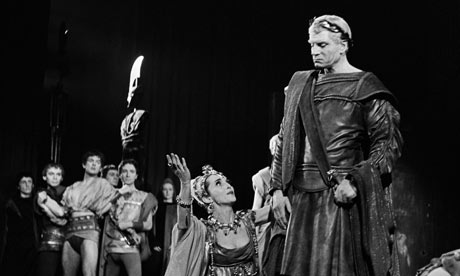 Laurence Olivier and Vivien Leigh in Titus Andronicus