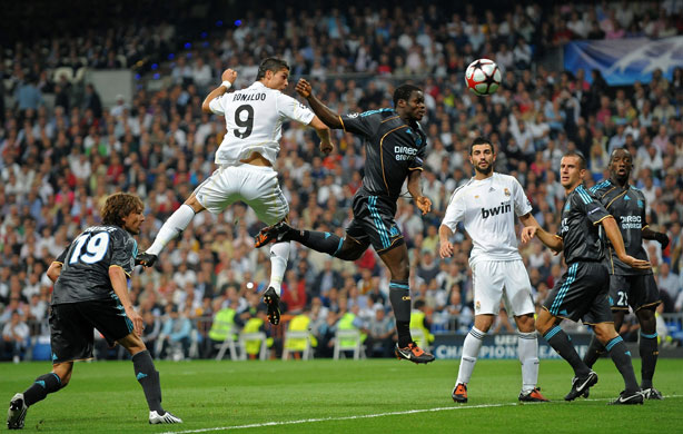 Wed3 Champions League: Cristiano Ronaldo, powers a header past Taye Taiwo 