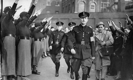 Oswald-Mosley-at-a-fascis-001.jpg