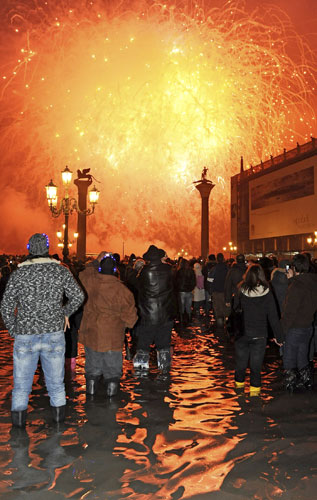 New Year Celebrations: New Year Celebrations