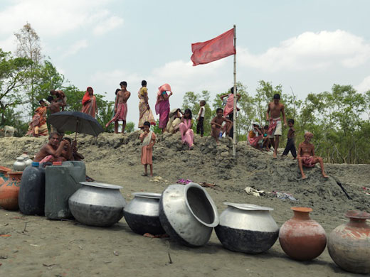Sinking Sundarbans: Villagers from Dayapur Village wait for water relief 