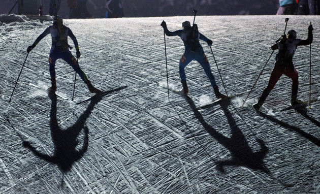 24sport: Skiers compete in the women's 7.5km sprint event at the Biathlon World Cup