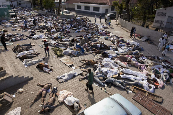 haiti quake: Thousands of bodies lay in front of the morgue in Port au Prince
