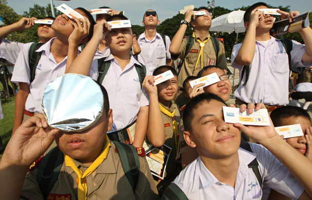 solar eclipse: Thai students use special protective glasses for solar eclipse