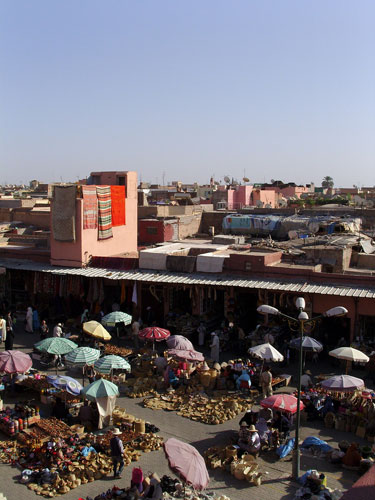 Bilalthephotokhan: Bilalthephotokhan participates in the street markets monthly assignment