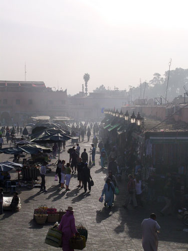 Bilalthephotokhan: Bilalthephotokhan participates in the street markets monthly assignment