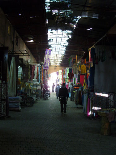 Bilalthephotokhan: Bilalthephotokhan participates in the street markets monthly assignment