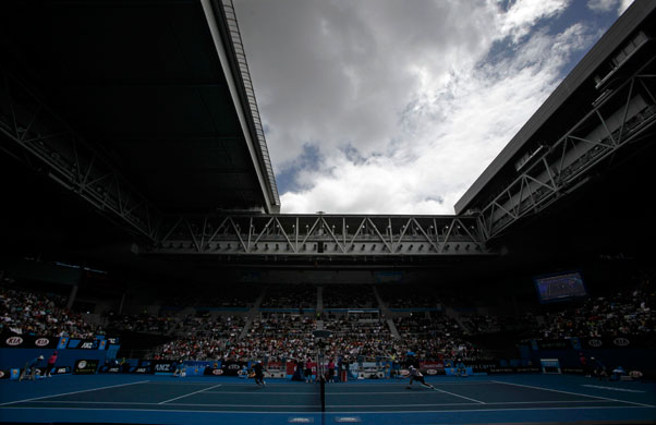 tennis: Rain clouds