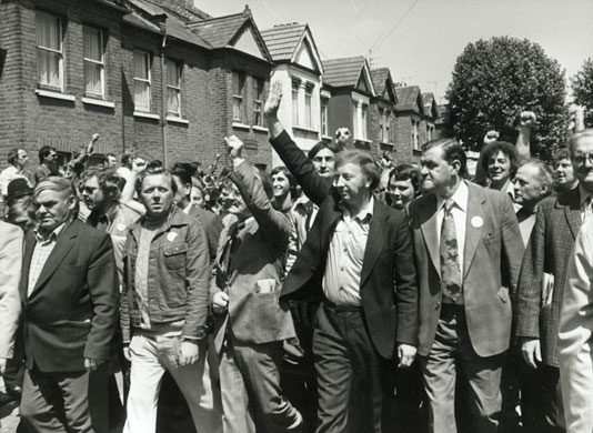 Jayaben Desai: Arthur Scargill leading militant strikers