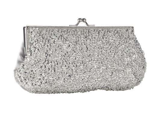 Golden Globes style: Accessorize clutch