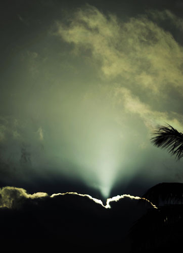 24 Hours: The sun creates a silver line on cloud as it rises in Hawaii