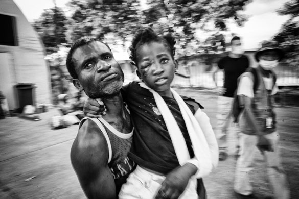 Emiliano Larizza in Haiti: Scenes from Port-au-Prince, Haiti, 18 January 2010
