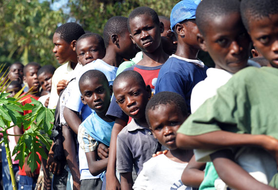 haiti aftermath: Haitian earthquake survivors wait to get relief supplies in Chatuley