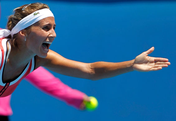 tennis: Dulko reacts during her match against Ivanovic