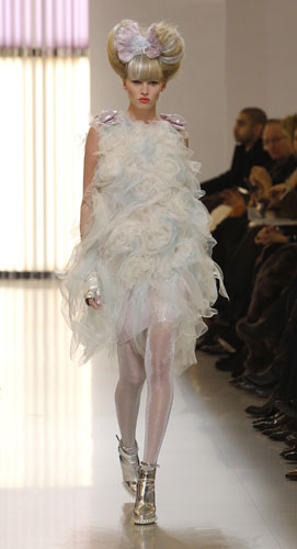 Chanel S/S: Chanel Spring-Summer 2010 Haute Couture collection Paris Fashion Week