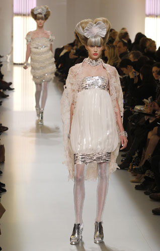 Chanel S/S: Chanel Spring-Summer 2010 Haute Couture collection Paris Fashion Week