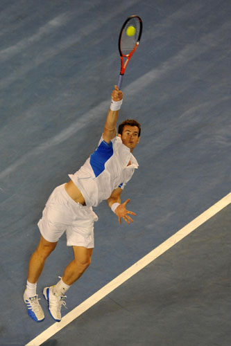 Murray v Nadal Qtr Final: Murray serves