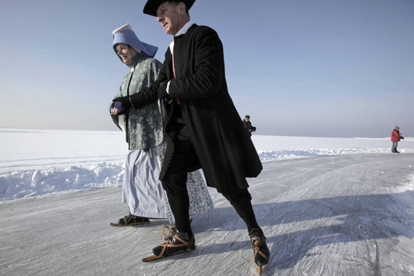 24 hours : a traditional form of synchronized skating on the IJsselmeer , Netherlands