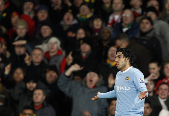 league cup: Manchester City's Tevez
