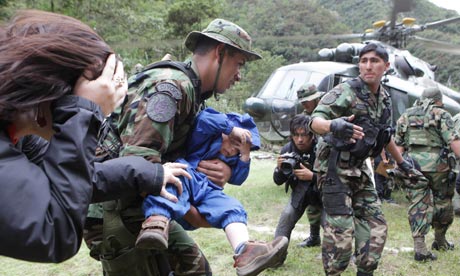 Evacuation of tourists in Peru
