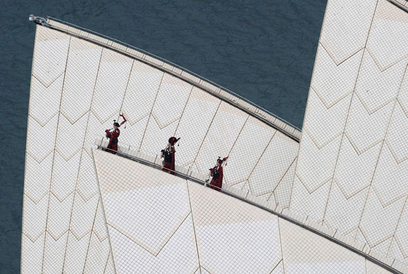 24 Hours in Pictures: Royal Highland Fusiliers in Sydney