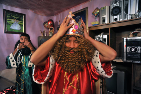 24 hours: Mexico City, Mexico: Locals portraying the wise men Melchoir and Gaspar