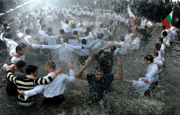 24 hours in pictures: Epiphany Day celebrations in Bulgaria