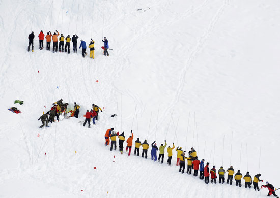 24 hours in pictures: avalanches in the Diemtig valley, Bernese Oberland, Switzerland 