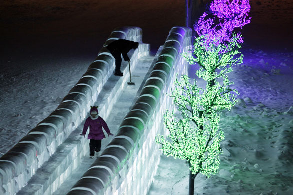 24 hours in pictures: Harbin International Ice and Snow festival