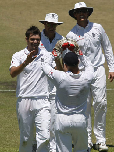 cricket: Day four of third cricket test match