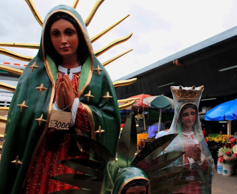 Small Northern Bird: Small Northern Bird's Street Market Camera Club assignment