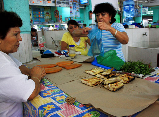 Small Northern Bird: Small Northern Bird's Street Market Camera Club assignment