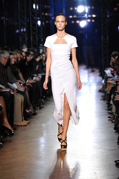 Paris Fashion Day 4: Roland Mouret spring-summer 2011