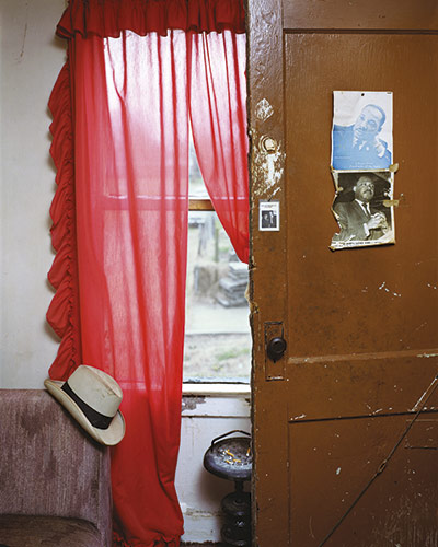 Alec Soth - Jimmie's Apartment , Memphis, Tennessee, 2002