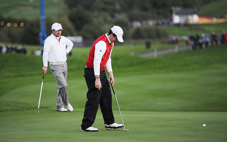 RYDER CUP DAY 1: Rory McIlroy misses a short putt on the 11th