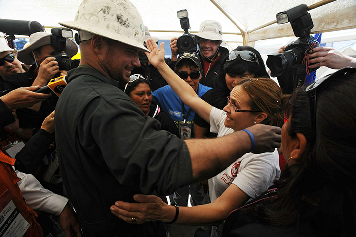 Chile miners: Relatives of trapped miners embrace US drill operator Matt Staffel