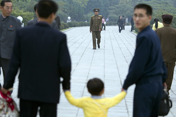 Dan Chung: Street scene from Pyongyang