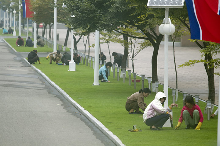 Dan Chung: Street scene from Pyongyang