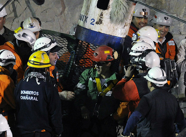 Rescued Chile miners: 32nd miner Ariel Ticona exits the capsule 