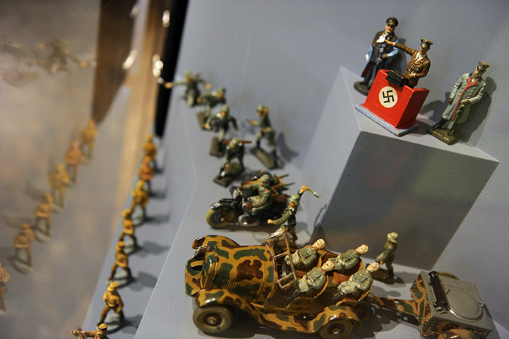 berlin hitler exhibition : Figurines of Adolf Hitler and Nazi soldiers