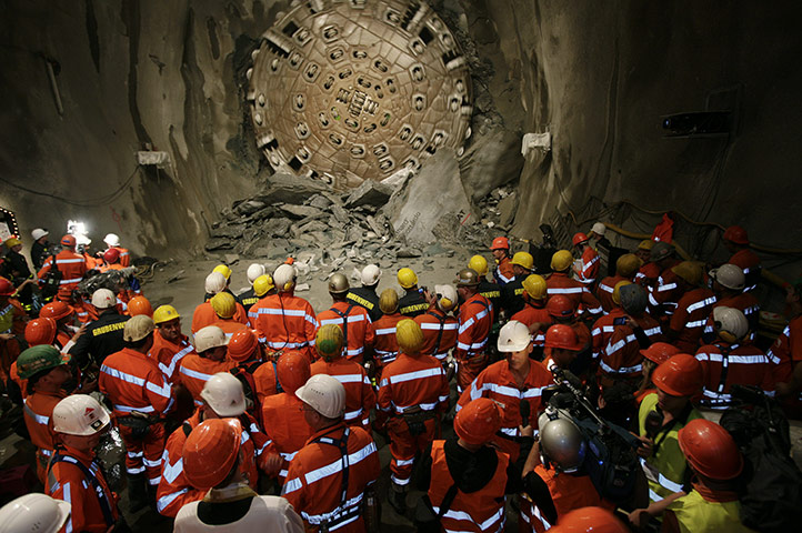 24 Hours in Pictures: Breakthrough For Second Shaft Of Gotthard Tunnel