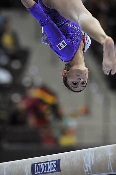 World Gymnastics 2010: Elsa Garcia