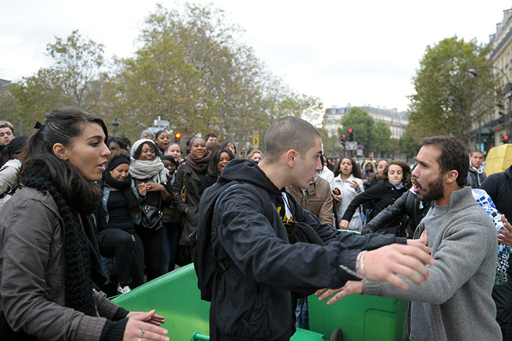 strikes in france: French high school students in PAris
