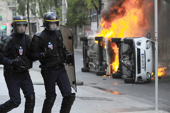 strikes in france: riots in Lyon